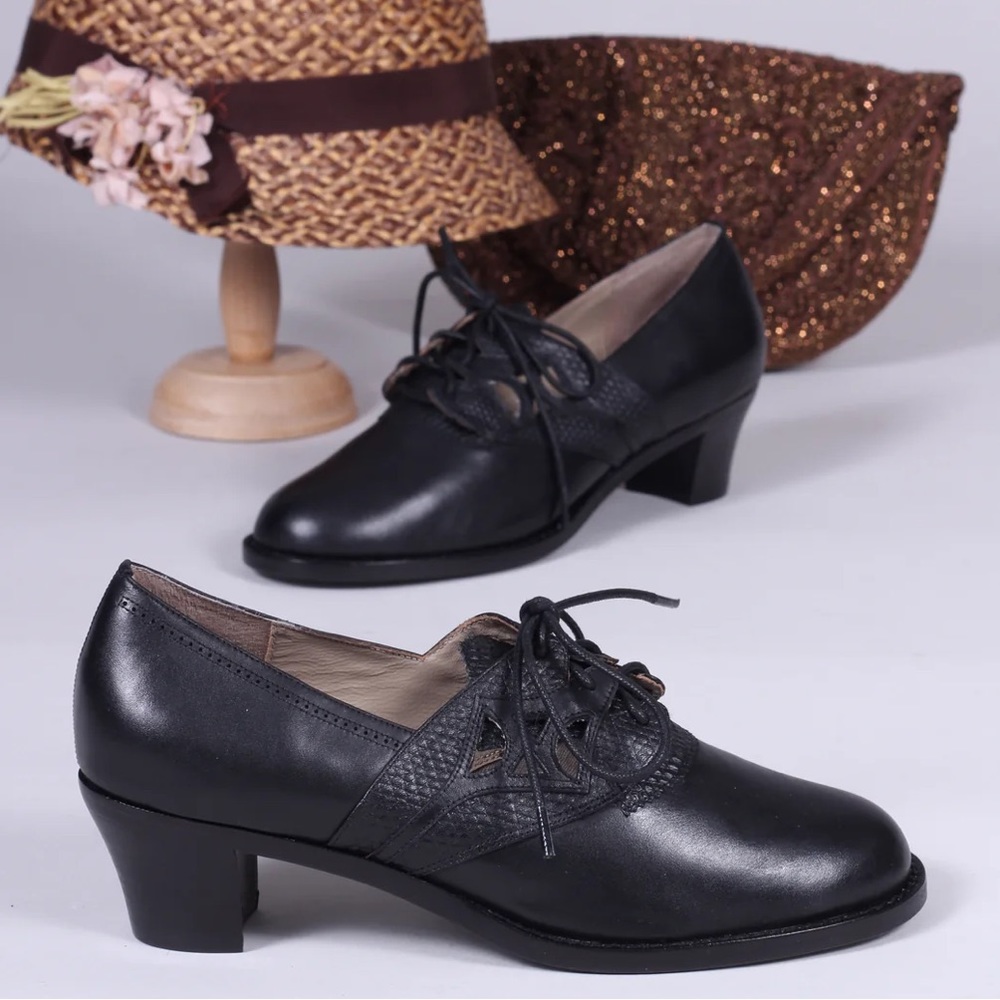 Emily Oxford Memery shoes Size 38 black